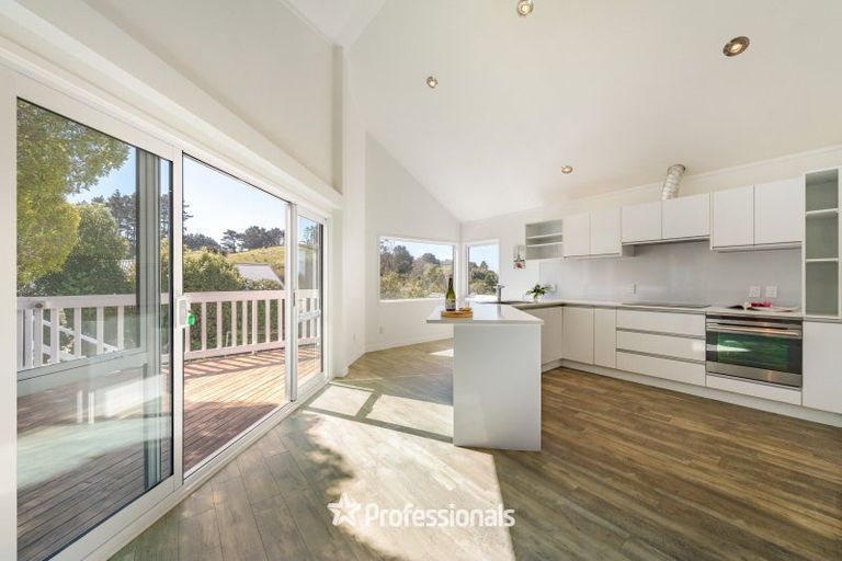 Photo of property in 13 Wilson Grove, Normandale, Lower Hutt, 5010