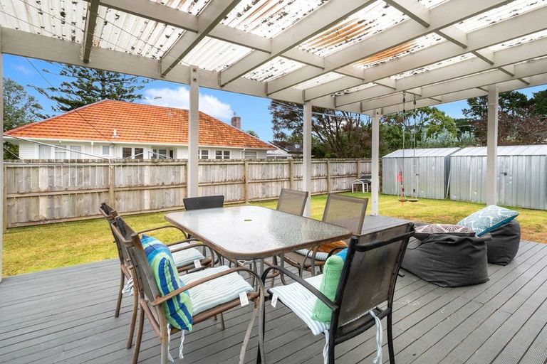 Photo of property in 74 Forest Hill Road, Henderson, Auckland, 0612