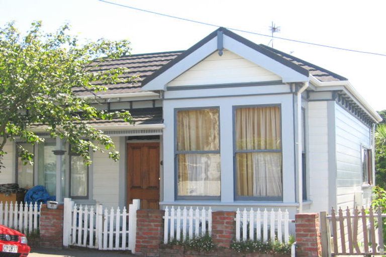 Photo of property in 4 Tainui Terrace, Mount Cook, Wellington, 6021