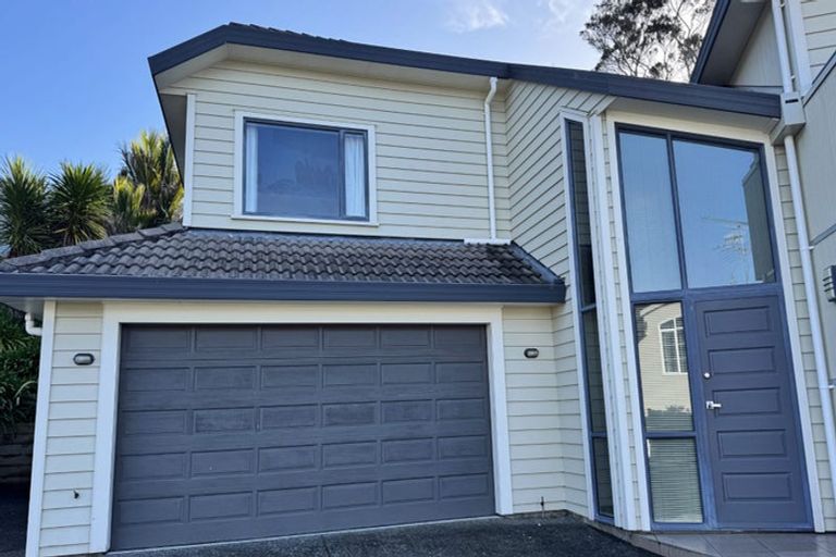 Photo of property in 35 John Court Street, Birkenhead, Auckland, 0626