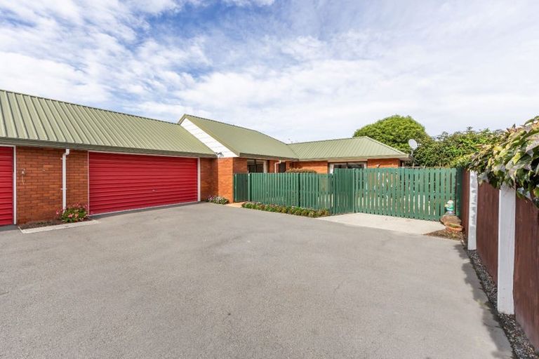 Photo of property in 2/180 Hawthornden Road, Avonhead, Christchurch, 8042