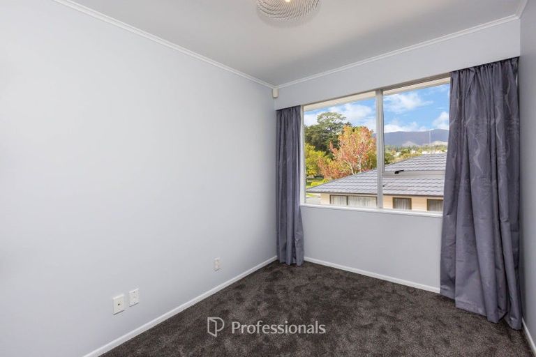 Photo of property in 17 Sunnyview Drive, Brown Owl, Upper Hutt, 5018
