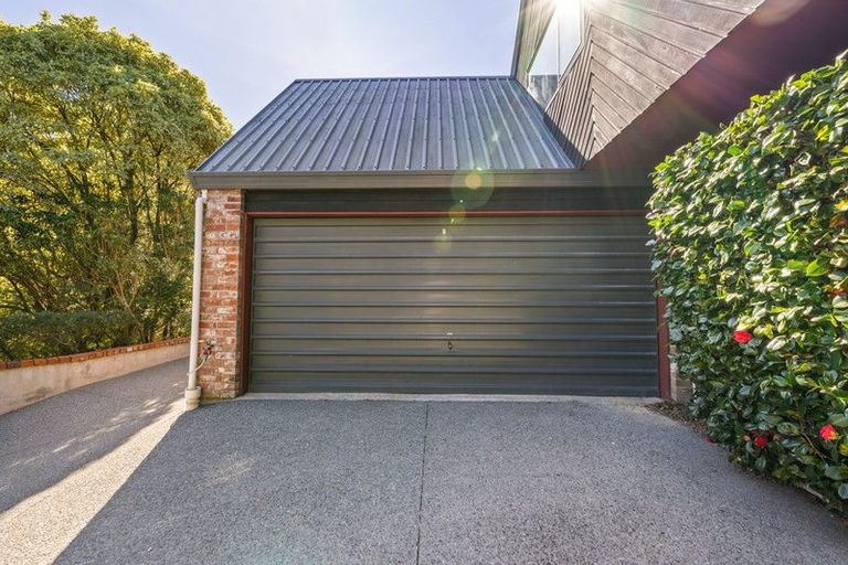 Photo of property in 5 Shalamar Drive, Cashmere, Christchurch, 8022