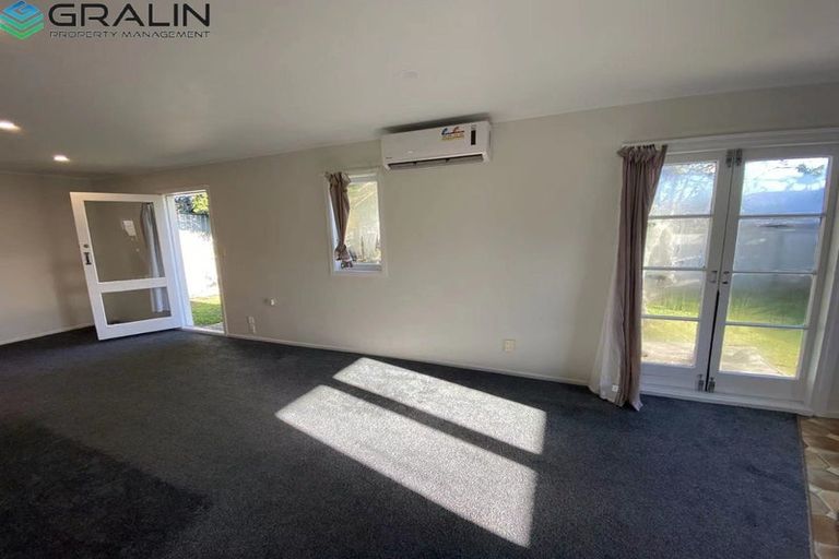 Photo of property in 27 Rimu Street, New Lynn, Auckland, 0600