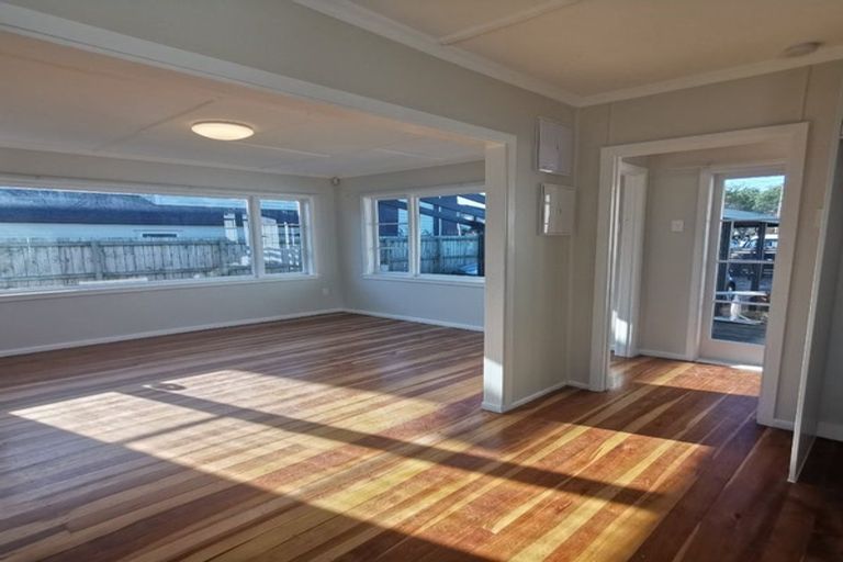 Photo of property in 13 Clendon Avenue, Papatoetoe, Auckland, 2025