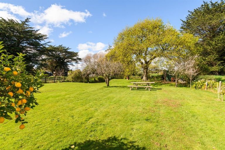 Photo of property in 8 Ngareta Street, Marton, 4710