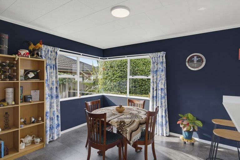 Photo of property in 16 Easton Way, Levin, 5510