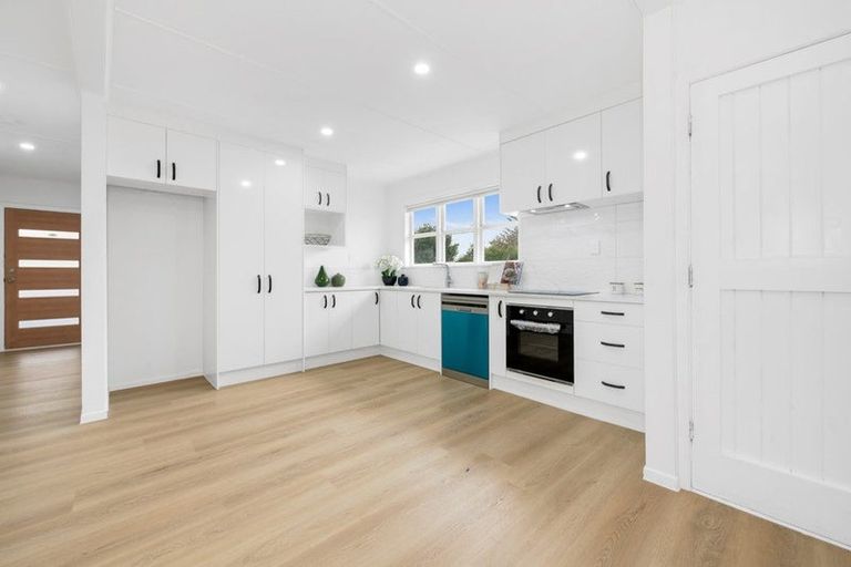 Photo of property in 18 Crown Crescent, Otara, Auckland, 2023