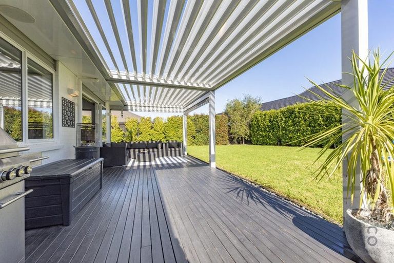 Photo of property in 30 Jelas Drive, Riverhead, 0820