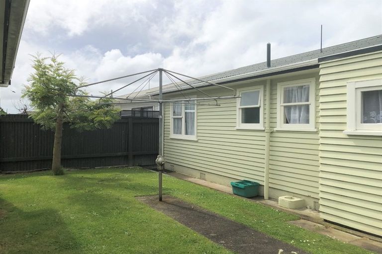 Photo of property in 1 Trafalgar Street, Levin, 5510