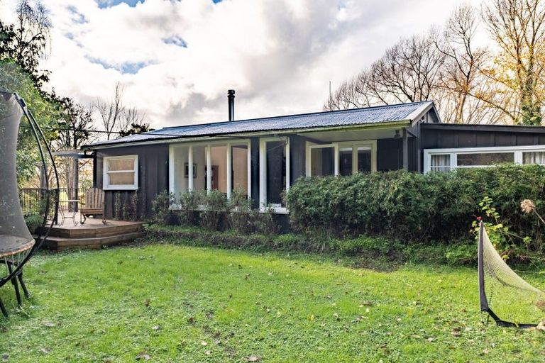 Photo of property in 806 Pohangina Road, Ashhurst, 4884