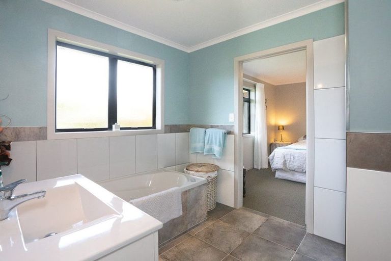 Photo of property in 7 Melody Place, Marton, 4710