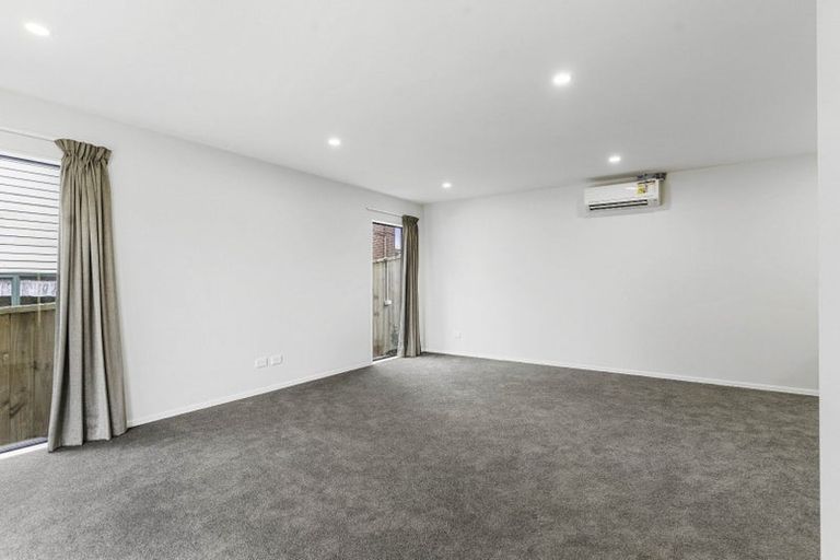 Photo of property in 41 Kingdale Road, Henderson, Auckland, 0610