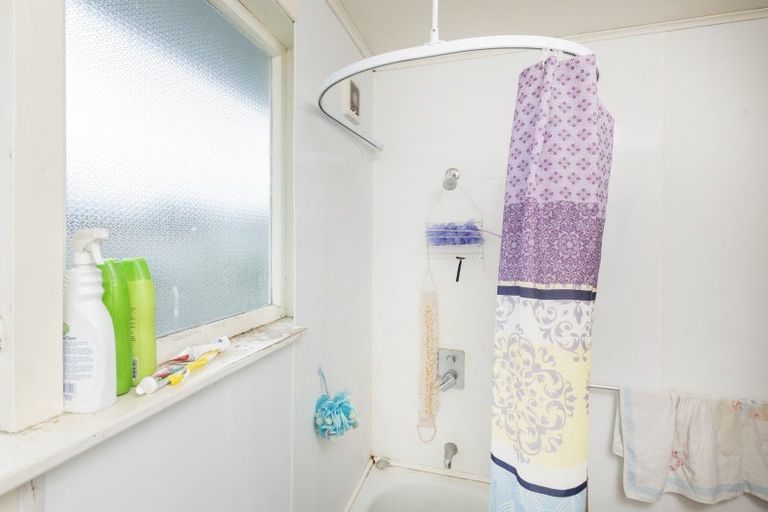 Photo of property in 11 Cambridge Terrace, Kaiti, Gisborne, 4010