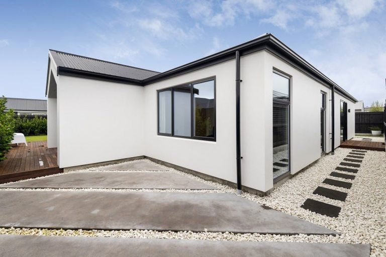 Photo of property in 7 Gratitude Way, Kelvin Grove, Palmerston North, 4414