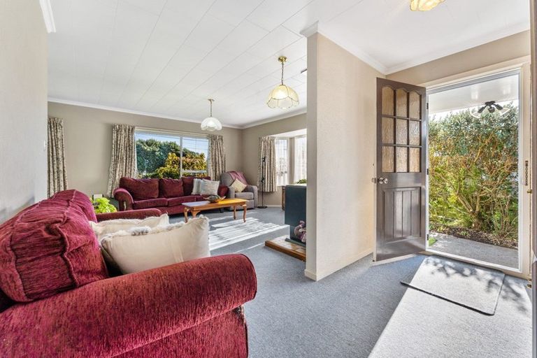 Photo of property in 237 Tukapa Street, Westown, New Plymouth, 4310