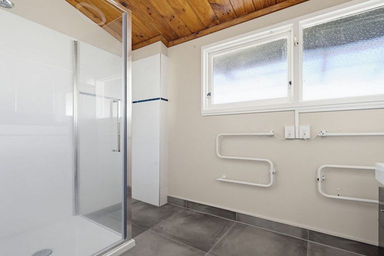 Photo of property in 20 Willow Avenue, Hannahs Bay, Rotorua, 3010