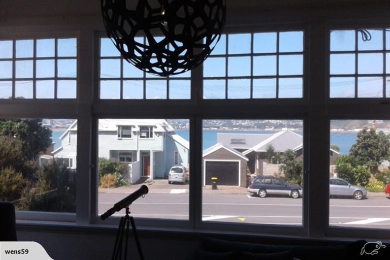Photo of property in 266 Queens Drive, Lyall Bay, Wellington, 6022