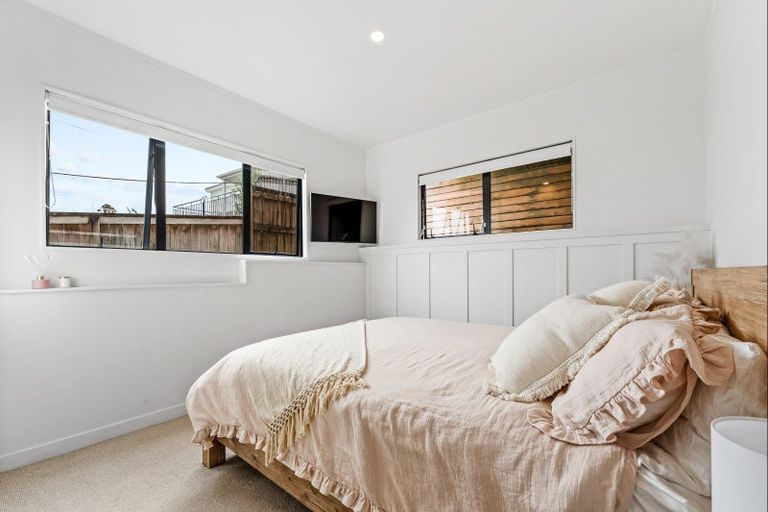 Photo of property in 8 Brigitte View, Snells Beach, 0920