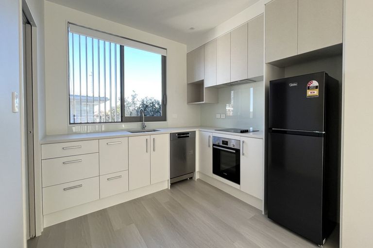 Photo of property in 5/2 Moor Avenue, Te Atatu Peninsula, Auckland, 0610