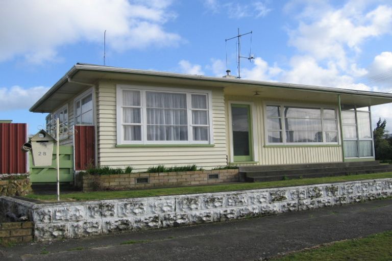 Photo of property in 28 Churchill Avenue, Feilding, 4702