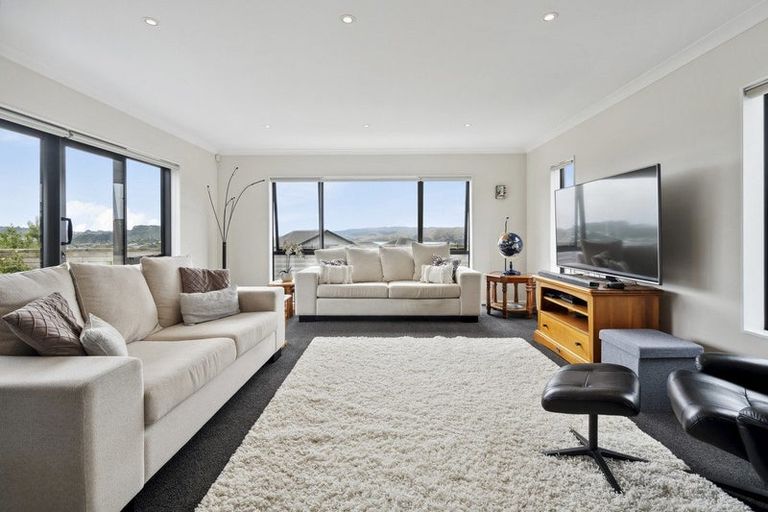 Photo of property in 81 Endeavour Drive, Whitby, Porirua, 5024