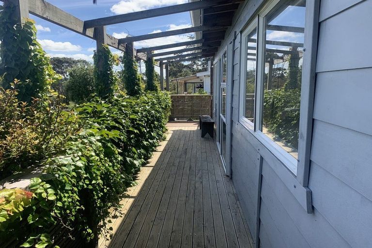 Photo of property in 140 Attwood Road, Paremoremo, Auckland, 0632