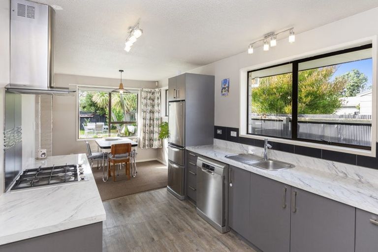 Photo of property in 2/265 Estuary Road, South New Brighton, Christchurch, 8062