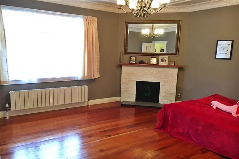 Photo of property in 44 Birdwood Road, Waterloo, Lower Hutt, 5011