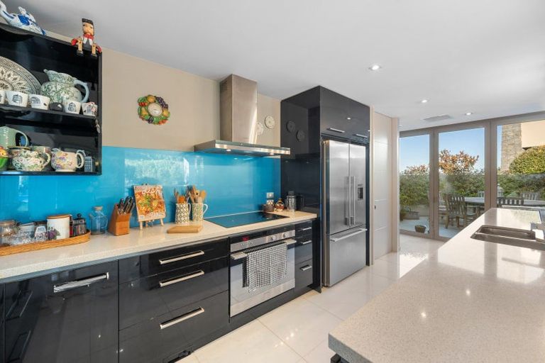 Photo of property in 12 Lakeview Terrace, Taradale, Napier, 4112