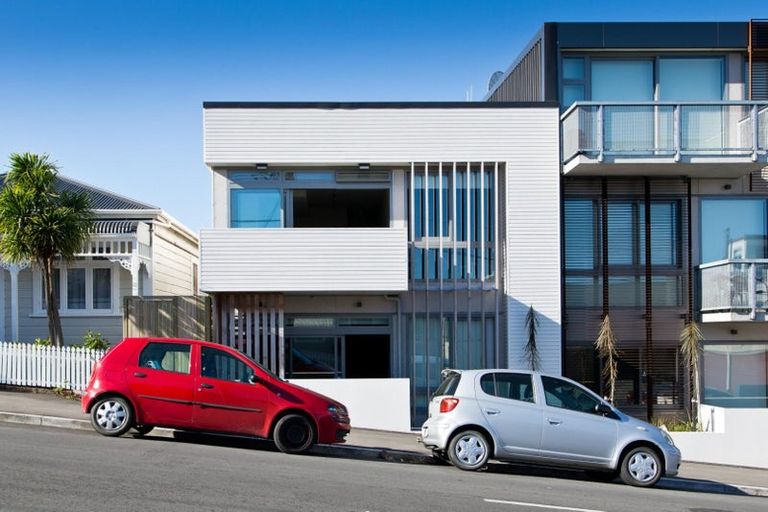 Photo of property in Masina Apartments, 102/80u Riddiford Street, Newtown, Wellington, 6021