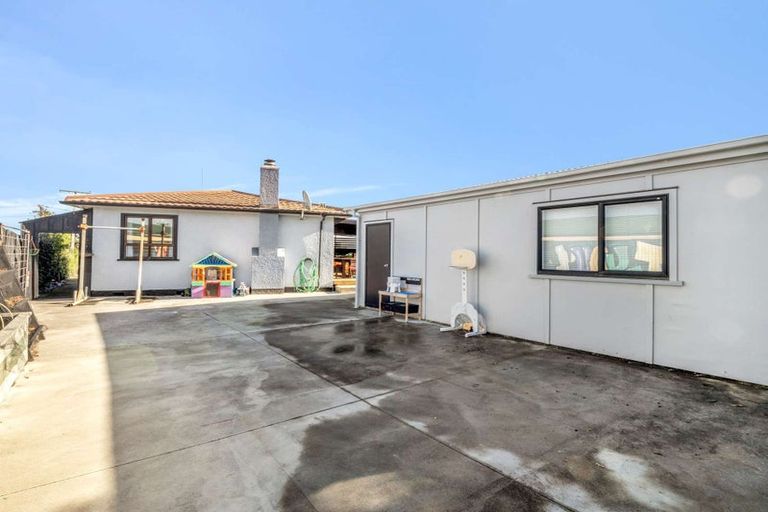 Photo of property in 10 Omori Place, Castlecliff, Whanganui, 4501