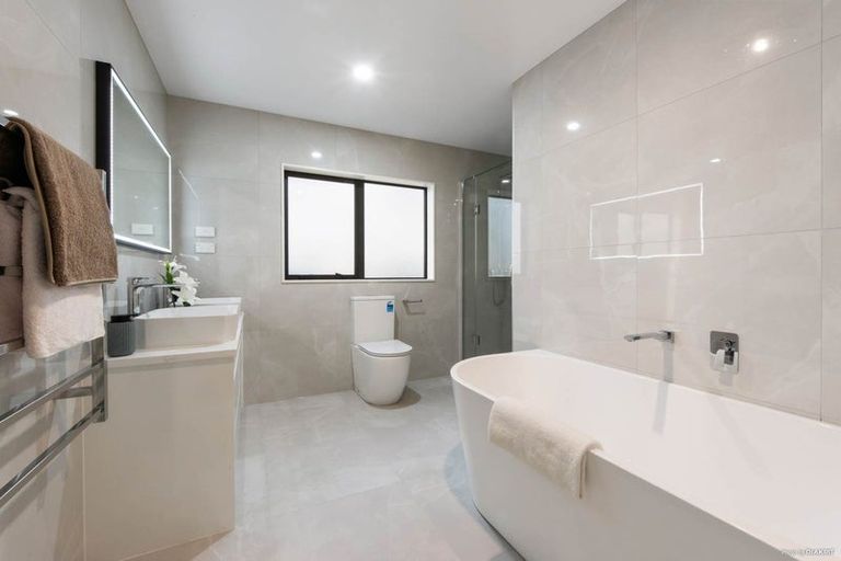 Photo of property in 34 Hauhake Road, Flat Bush, Auckland, 2019