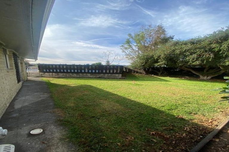 Photo of property in 152 Manuroa Road, Takanini, 2112