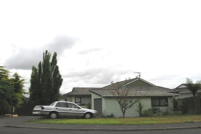 Photo of property in 5 Sevilla Place, Unsworth Heights, Auckland, 0632
