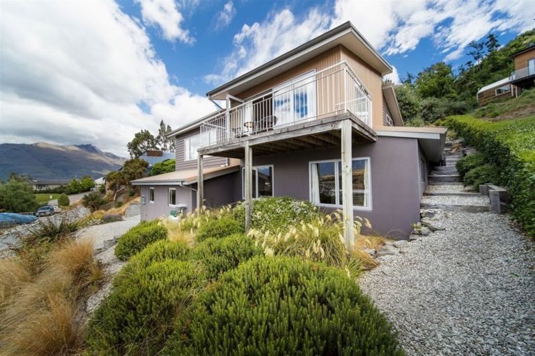 Photo of property in 69a Hensman Road, Queenstown, 9300