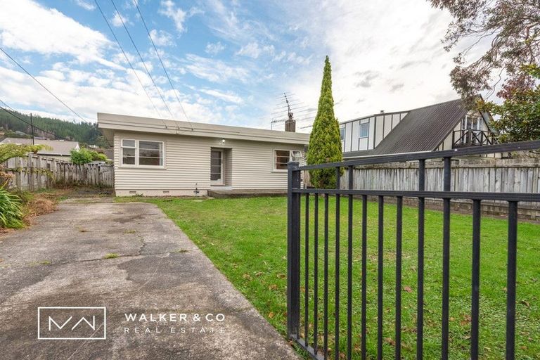 Photo of property in 12 Field Street, Silverstream, Upper Hutt, 5019