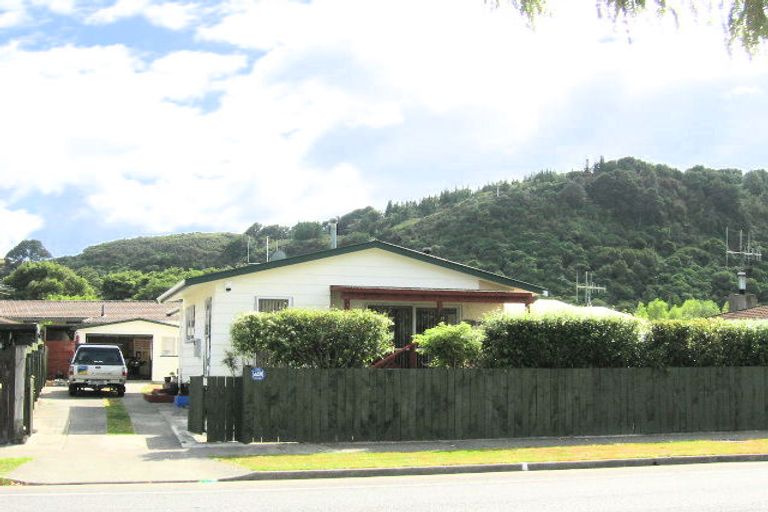 Photo of property in 55 Gemstone Drive, Birchville, Upper Hutt, 5018
