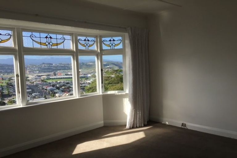 Photo of property in 14 Imperial Terrace, Melrose, Wellington, 6022