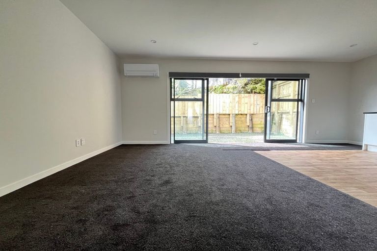 Photo of property in 49a Taylor Terrace, Tawa, Wellington, 5028