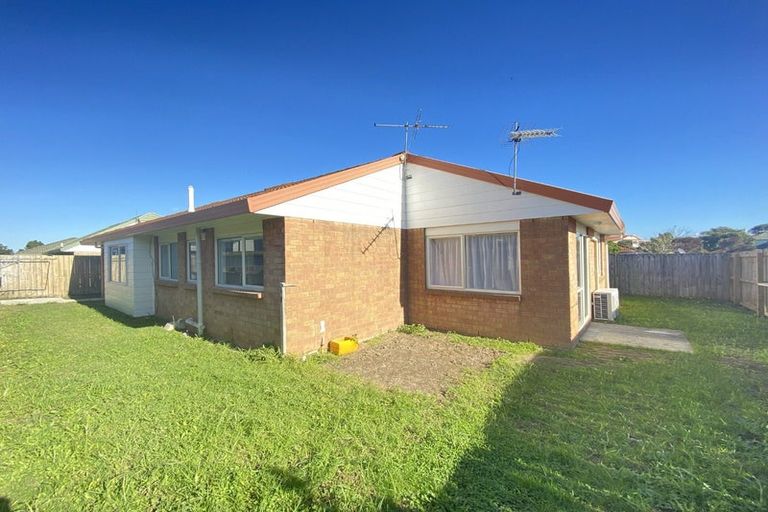 Photo of property in 3/53 Robert Skelton Place, Clendon Park, Auckland, 2103