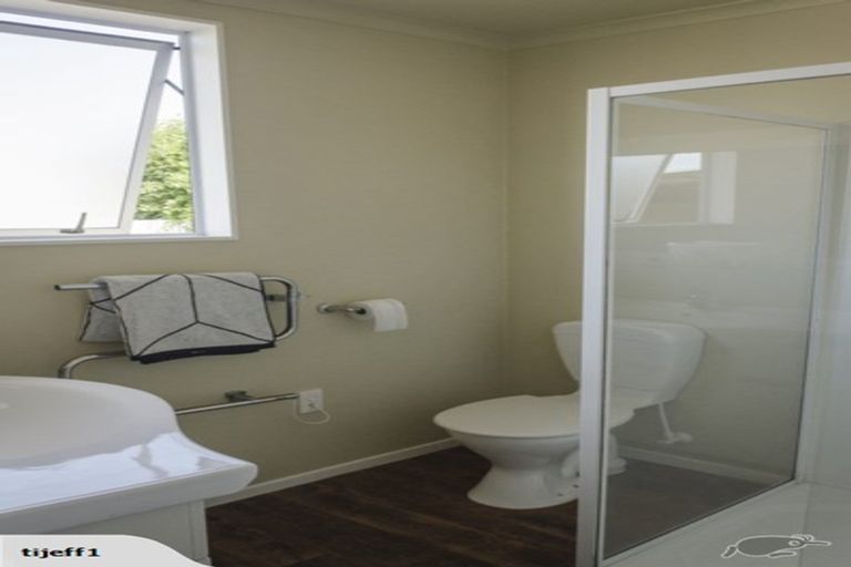 Photo of property in 20 Derby Street, Westport, 7825