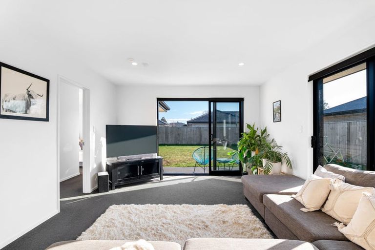 Photo of property in 38 Tara Crescent, Woodend, 7610