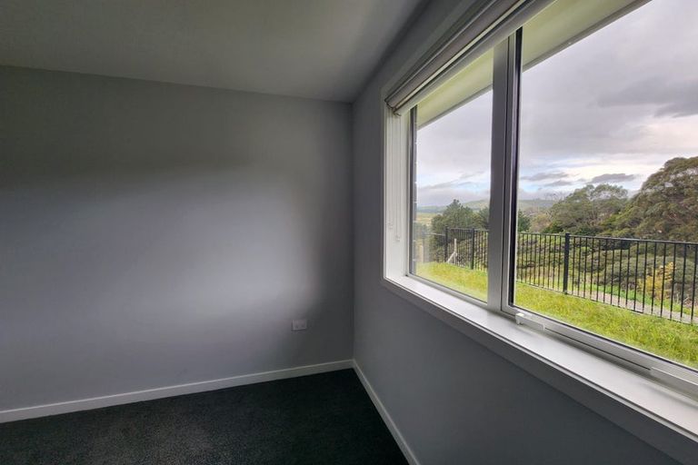 Photo of property in 12 Topsail Way, Whitby, Porirua, 5024