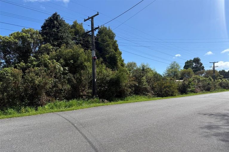 Photo of property in 31 Golf Links Road, Kaiata, Greymouth, 7805