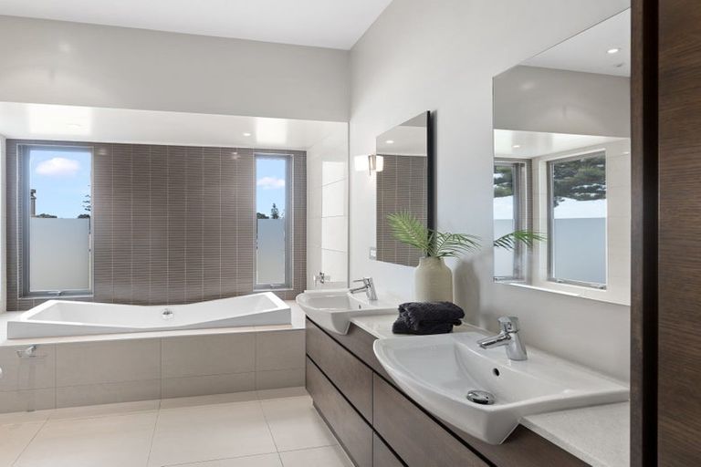 Photo of property in 359 Hibiscus Coast Highway, Orewa, 0931