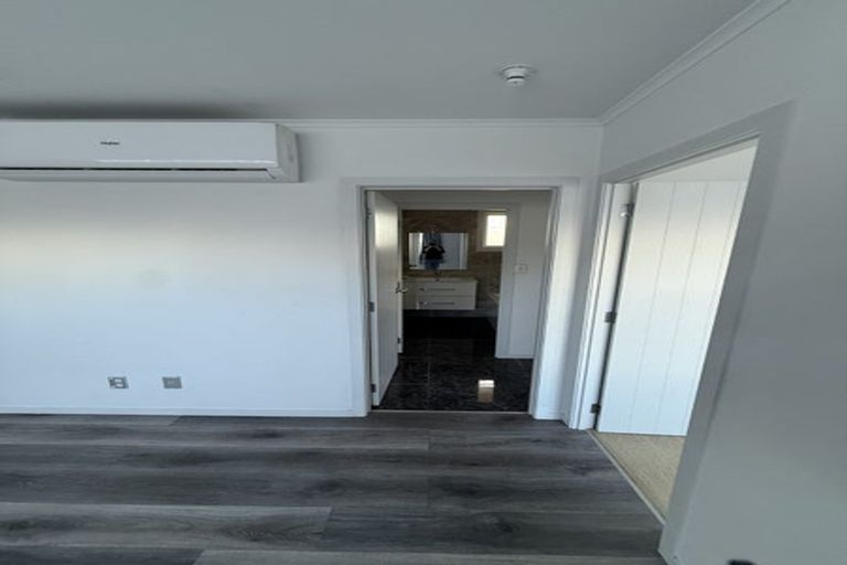 Photo of property in 7/85 Edmonton Road, Henderson, Auckland, 0612