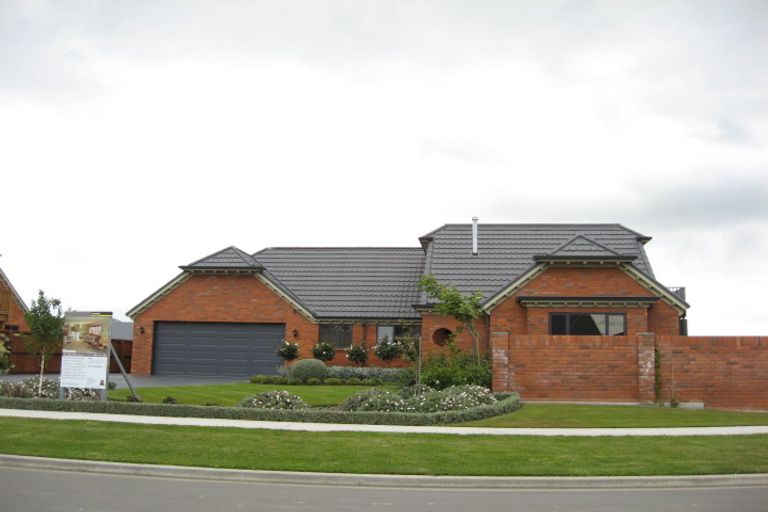 Photo of property in 12 Grosvenor Lane, Rangiora, 7400