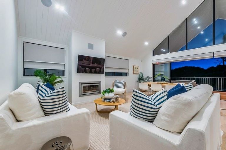 Photo of property in 42 Catalina Drive, Hobsonville, Auckland, 0616