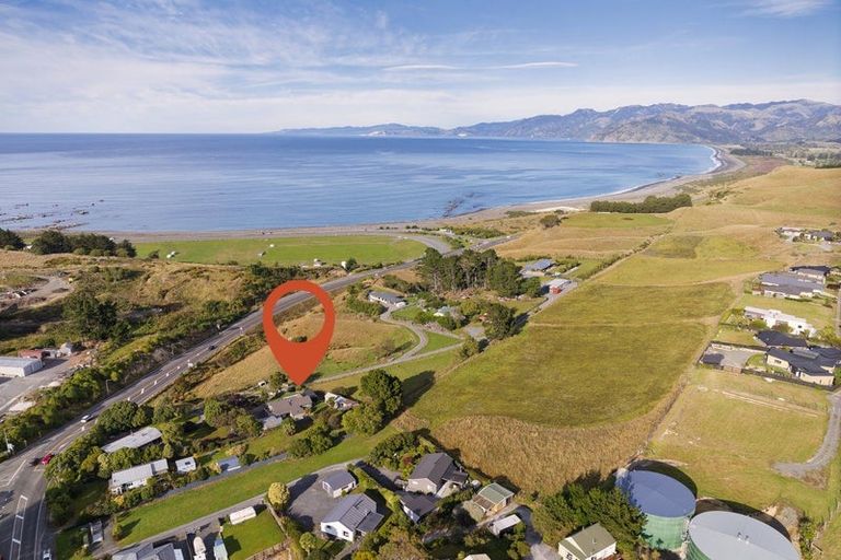 Photo of property in 92 Churchill Street, Kaikoura, 7300